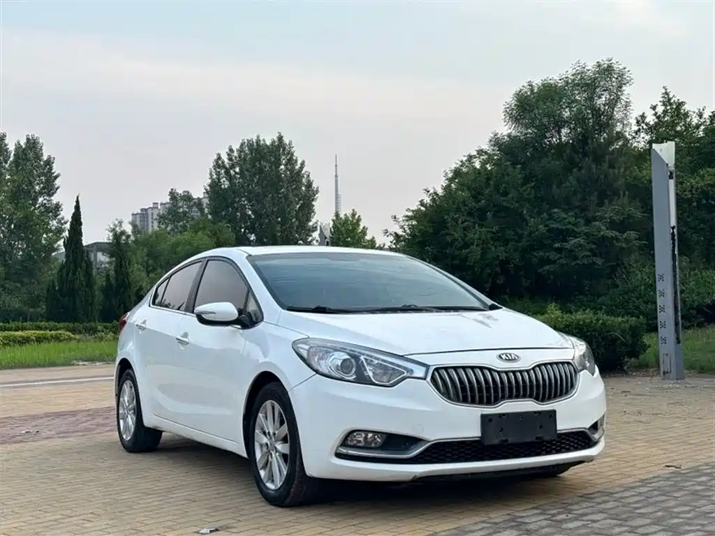 Kia K3 2015 1.6L Automatic GLS фото 3