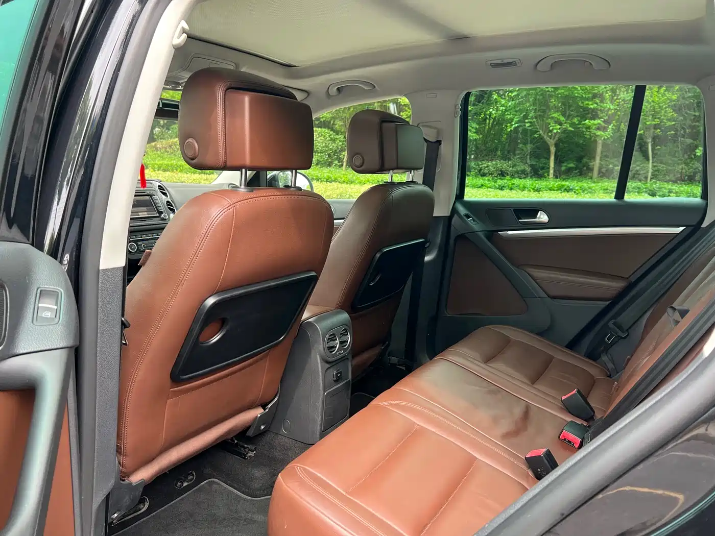 Volkswagen Tiguan 2012 2.0TSI Luxury Edition фото 8
