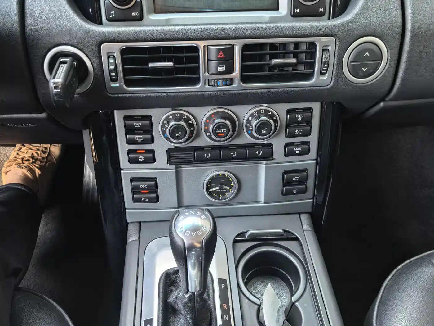 Land Rover Range Rover 2007 Model V8 4.4 фото 15