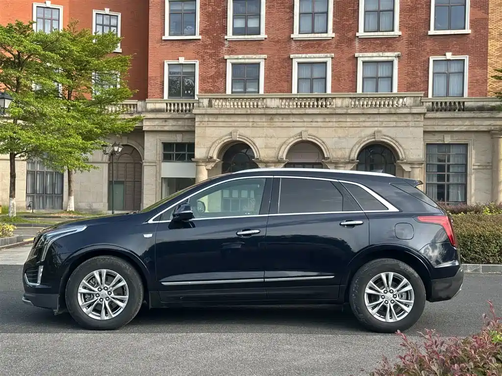 CADILLAC XT5