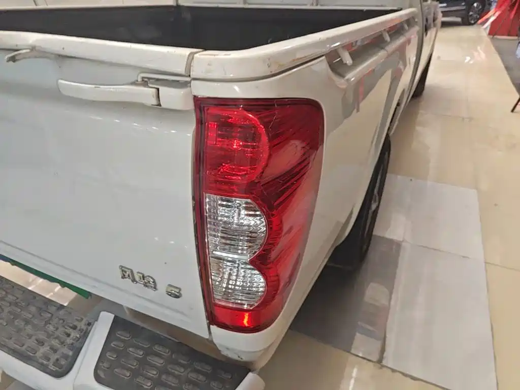 Great Wall Fengjun 5 2024 2023 Rice Eating Edition 1.5T Gasoline 2WD Aspiring Long Cargo Box