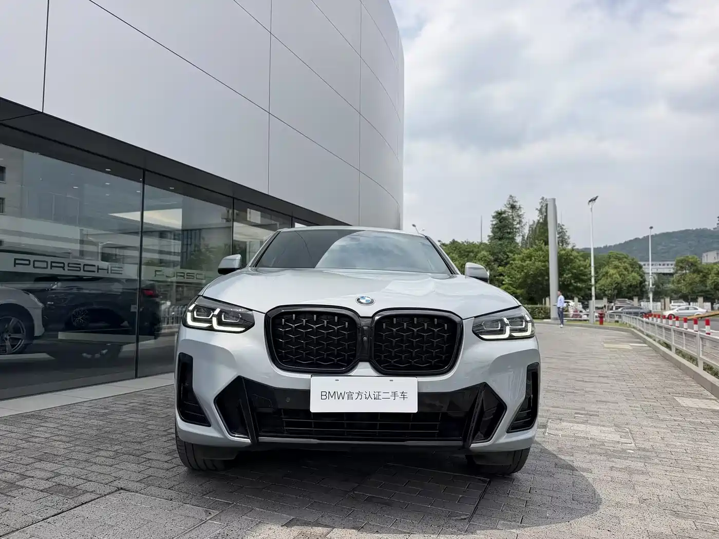 BMW X4 2022 Facelift xDrive 30i M Sport Shadow Edition фото 3