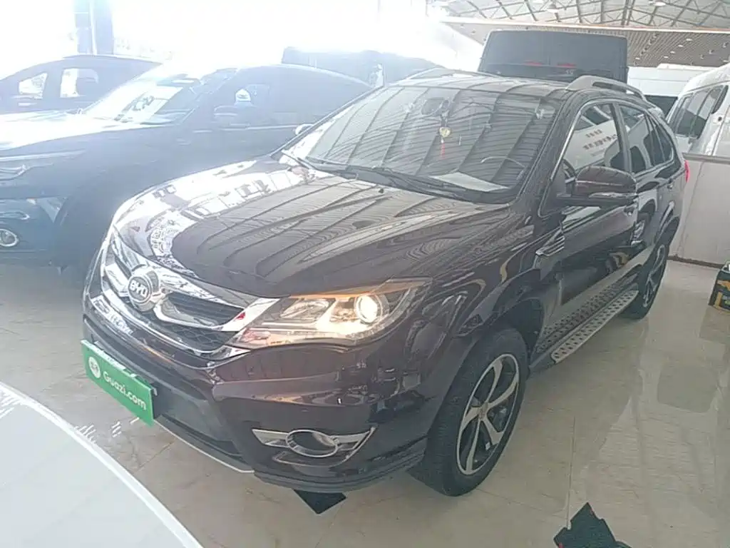 BYD S7 2016 2016 2.0T Automatic Premium Model
