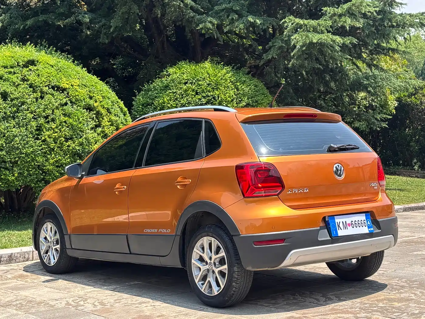 Volkswagen Polo 2018 1.5L Cross Polo Auto фото 18