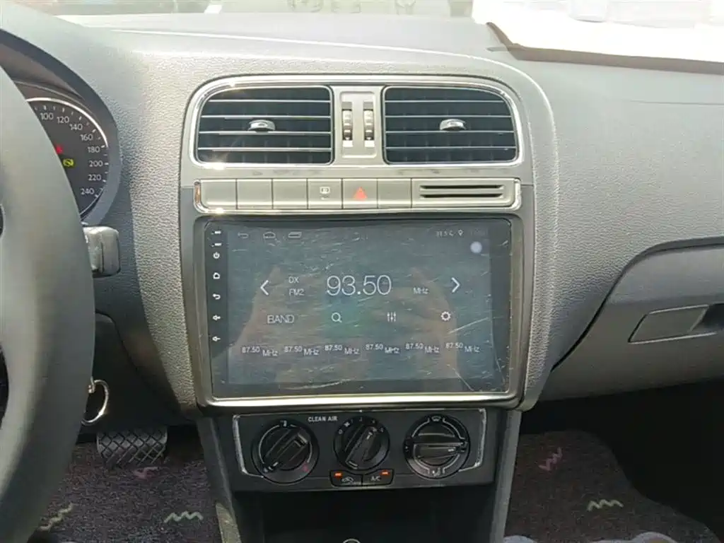 Volkswagen Polo 2016 1.6L Automatic Comfort фото 13