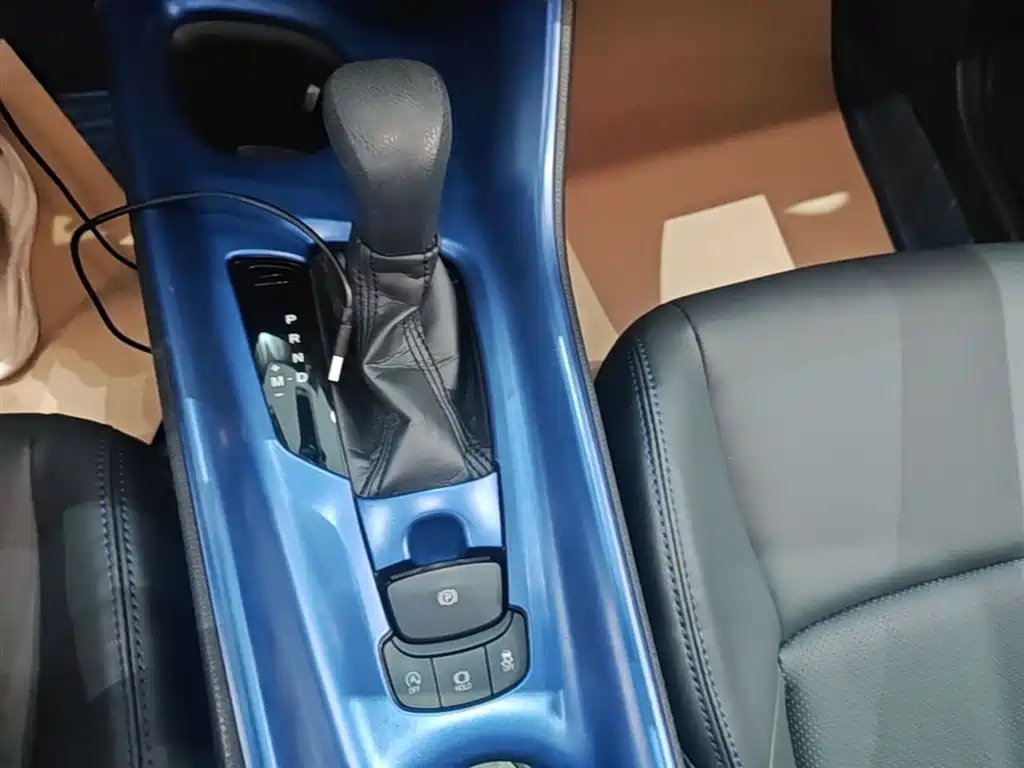 Toyota C-HR 2022 2.0L Leading Edition фото 14