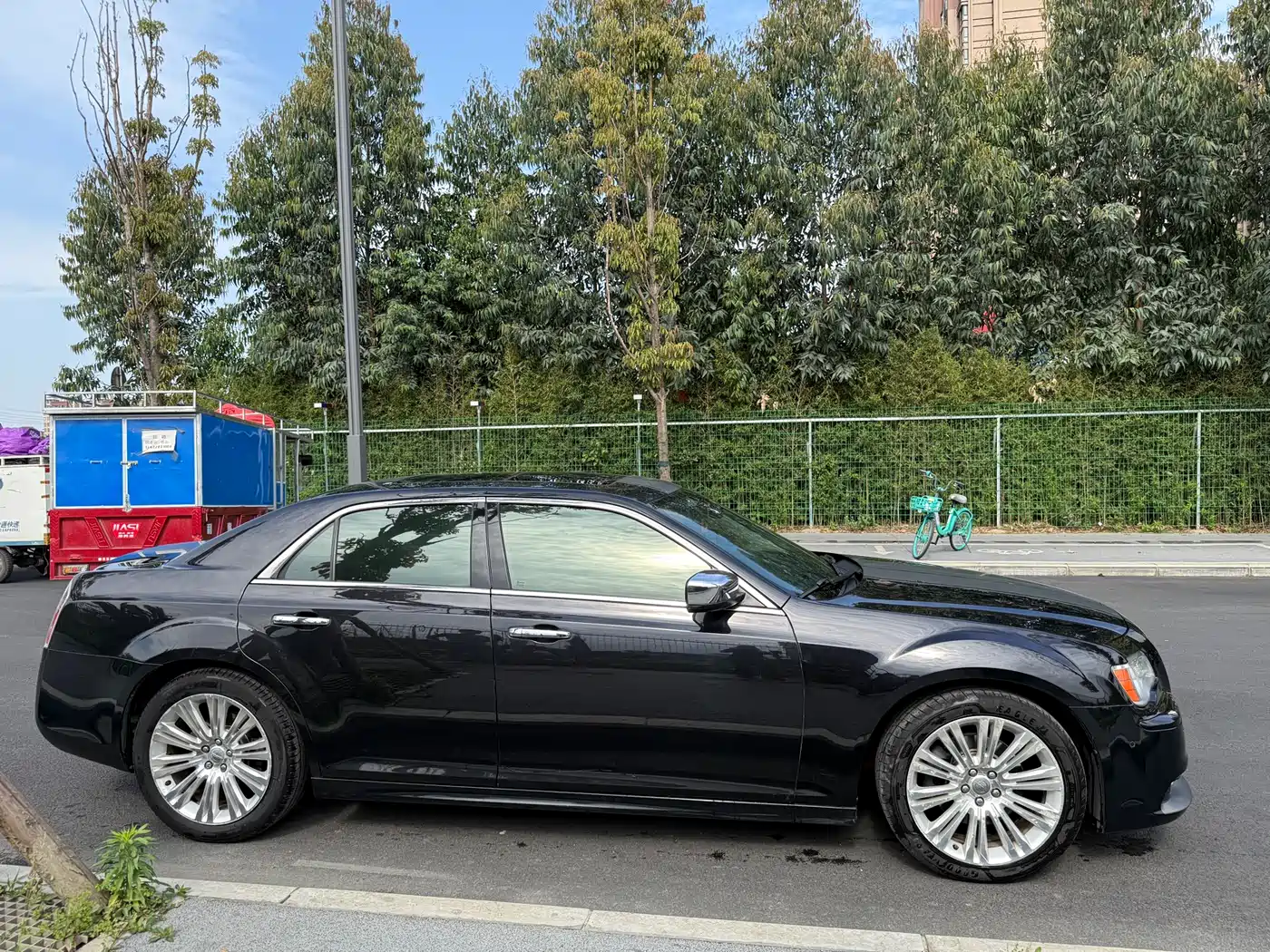 Chrysler 300C (Import) 2014 2013 Model 3.6L Premium Comfort Edition