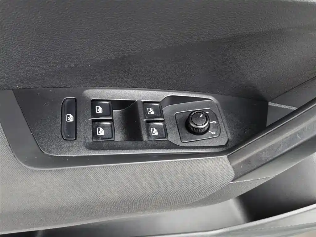 Volkswagen Lavida 2019 1.5L Automatic Trend Edition China VI фото 9