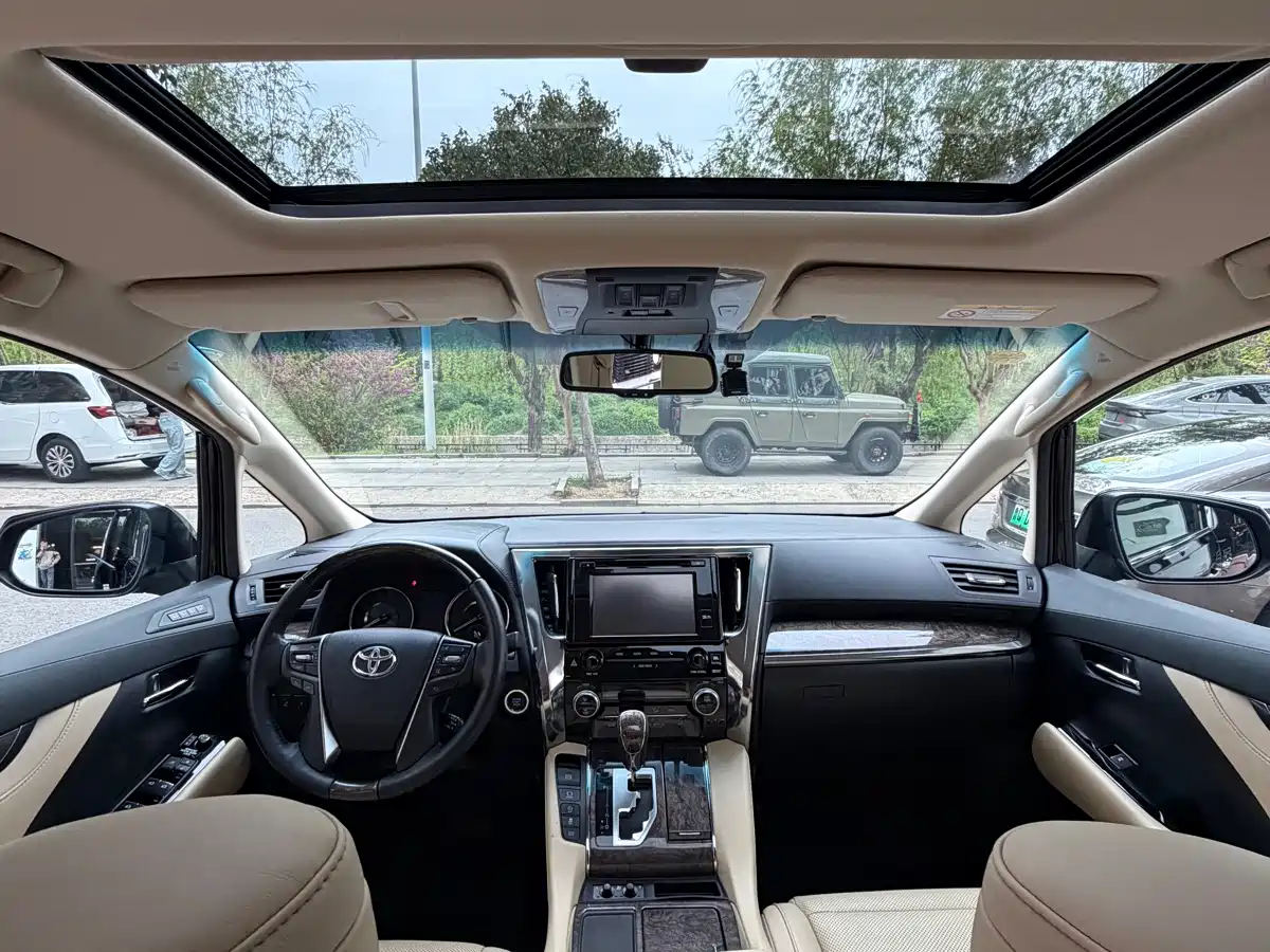 Toyota Alphard 2018 Facelift 3.5L Premium Edition фото 12