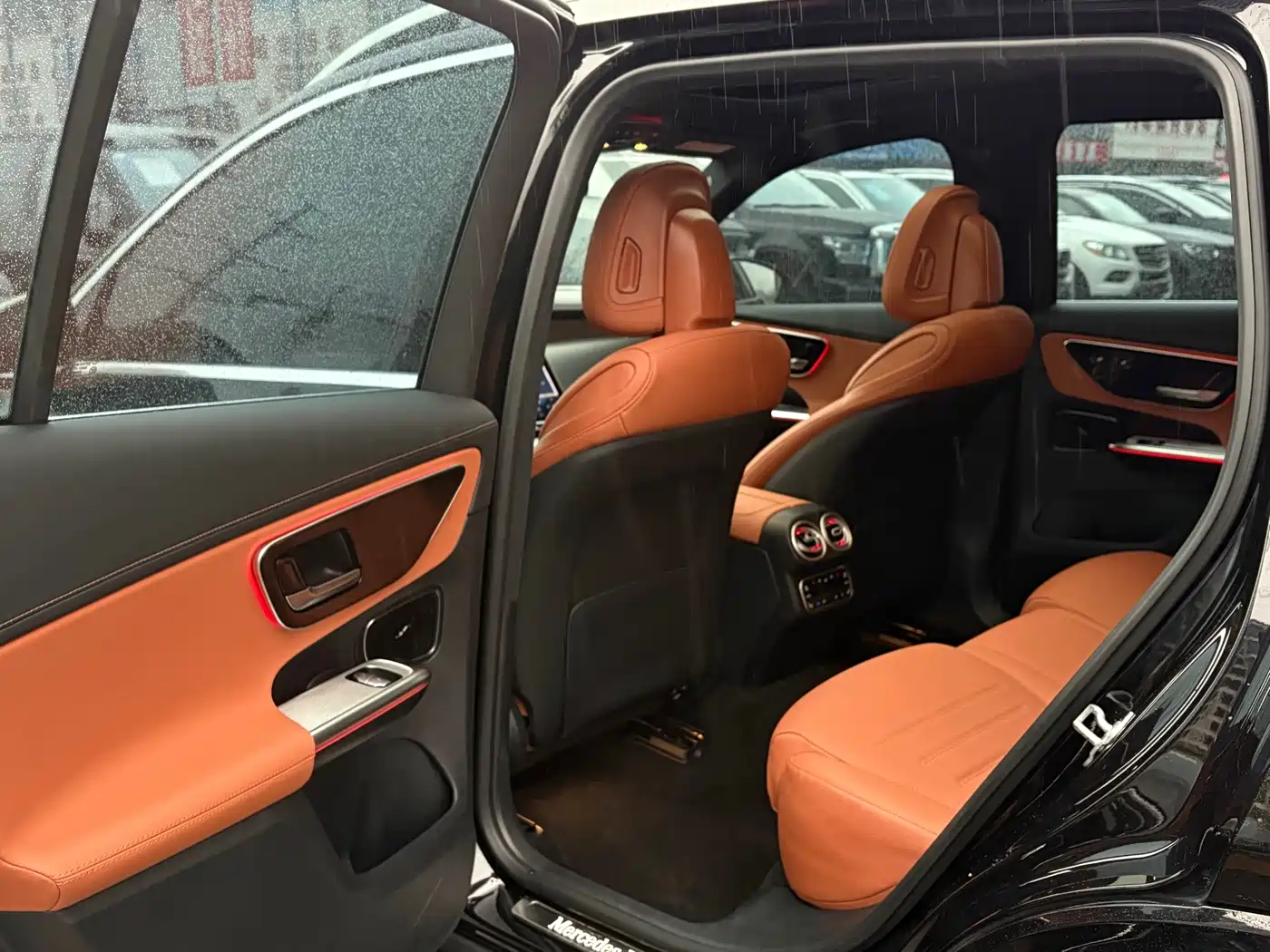 Mercedes-Benz GLC 2024 GLC 260 L 4MATIC Luxury 5-seater фото 11