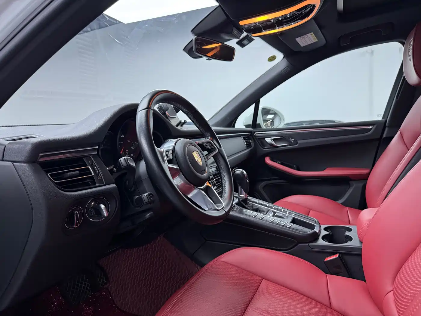 Porsche Macan 2018 Macan 2.0T фото 6