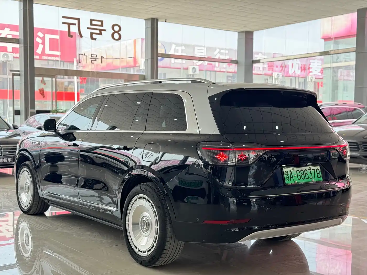 AITO Wenjie AITO M9 2024 Extended Range Ultra 42kWh 6-Seater фото 4