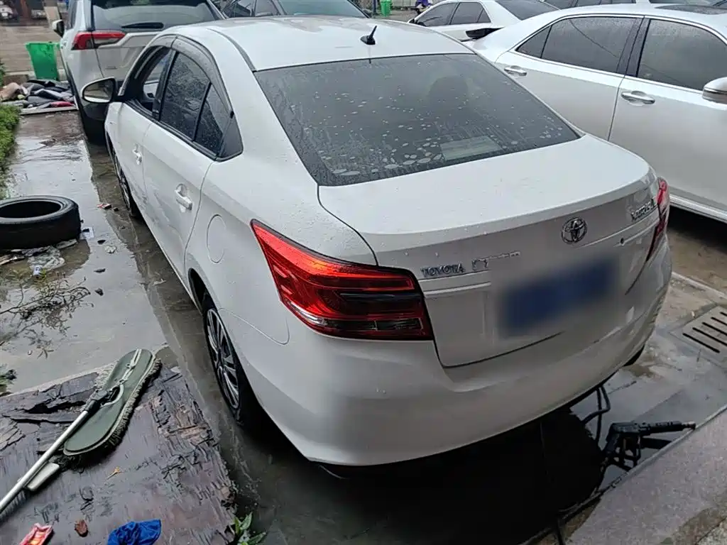 Toyota YARiS L Zhi Xiang 2017 1.5E CVT Charming Edition фото 6