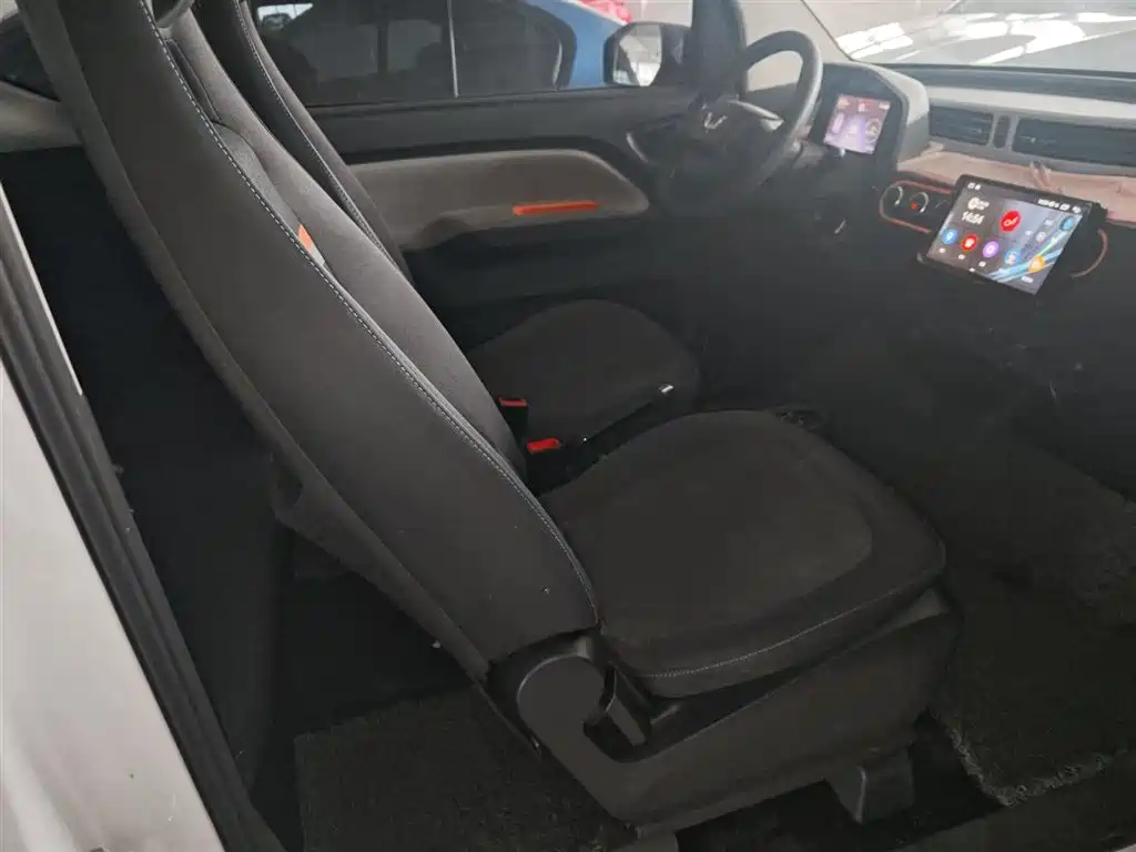 WULING AUTOMOBILE HONGGUANG MINIEV