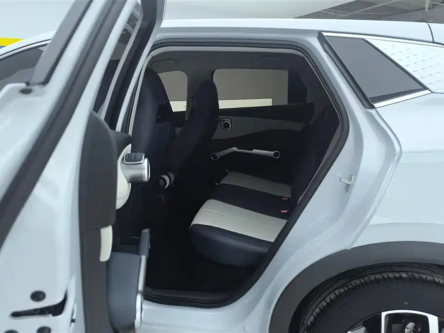 BYD Yuan PLUS 2022 510KM Premium фото 11