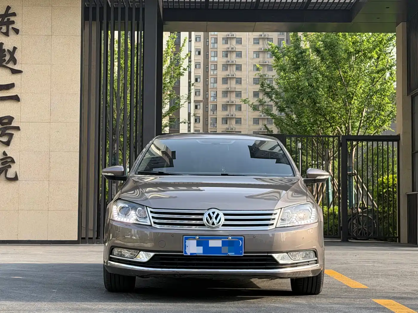 Volkswagen Magotan 2012 1.8TSI Luxury фото 2