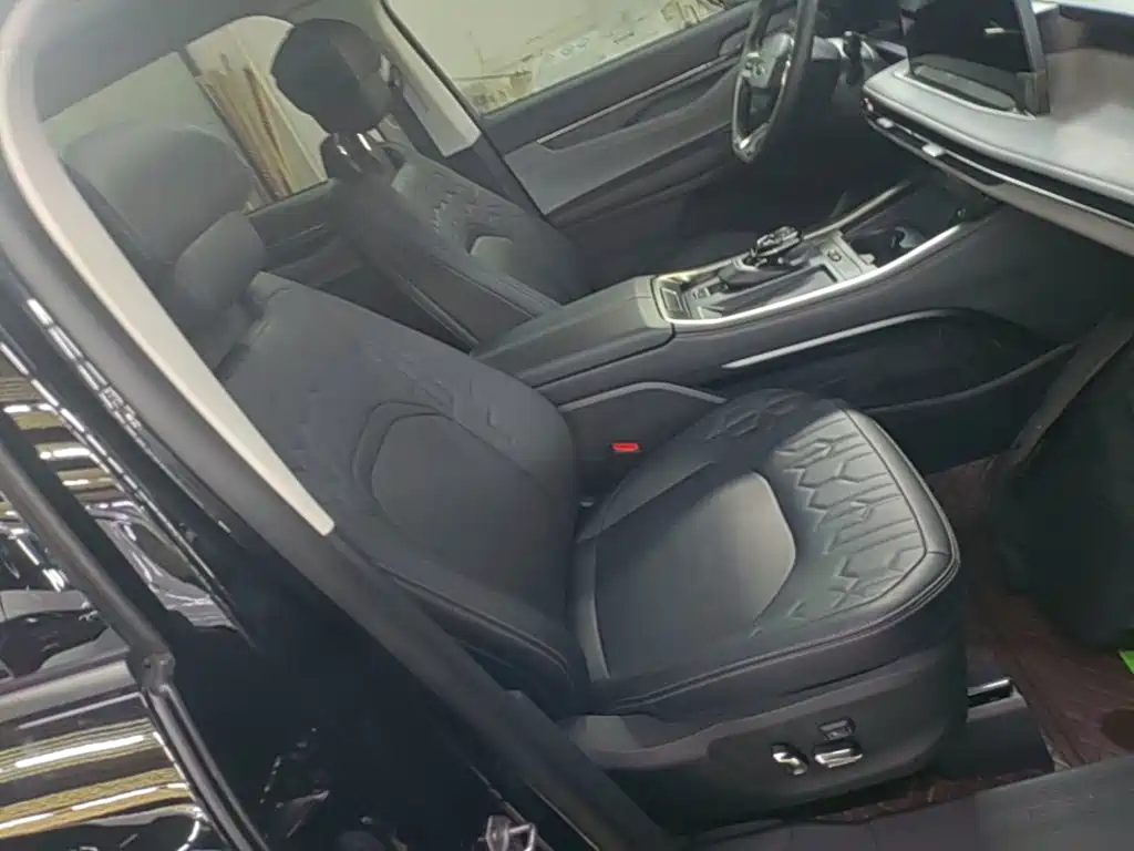 Фото 25 - Ford Edge