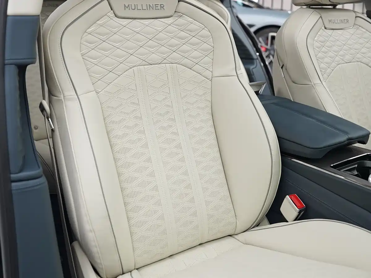Bentley Flying Spur Plug-in Hybrid 2025 Model Year 4.0T V8 Mulliner фото 12