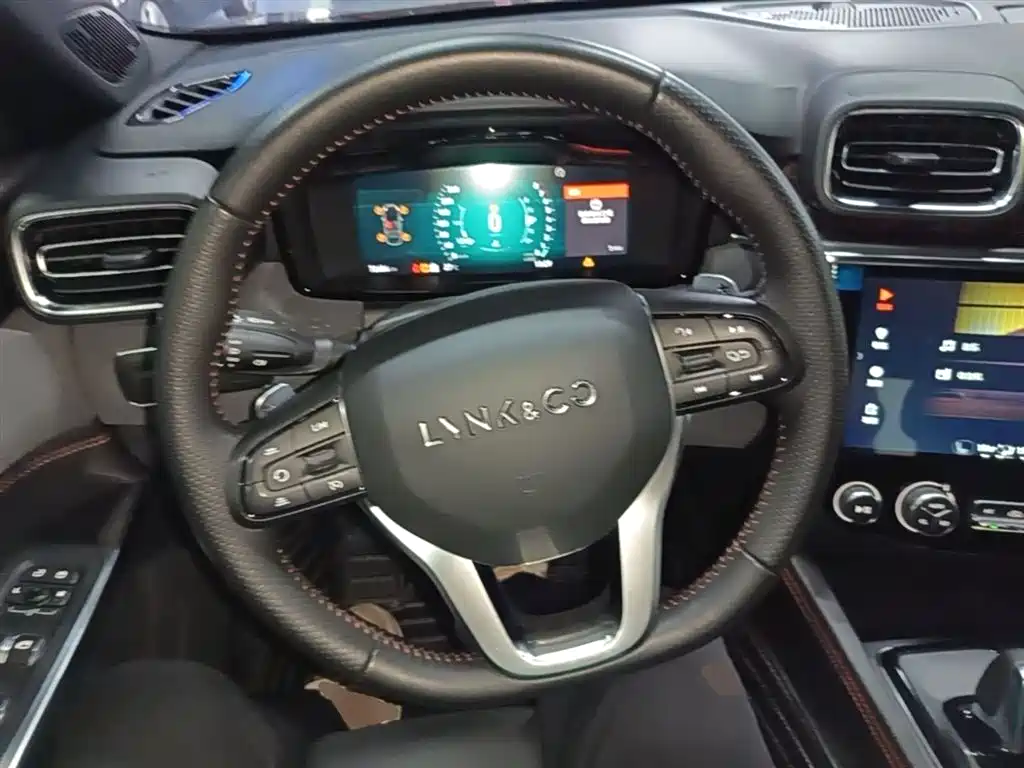Lynk & Co 03 2019 2.0TD Auto Power Version фото 11