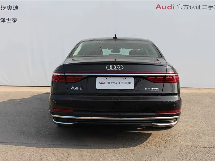 Audi A8 2023 A8L 50 TFSI quattro Exclusive фото 4