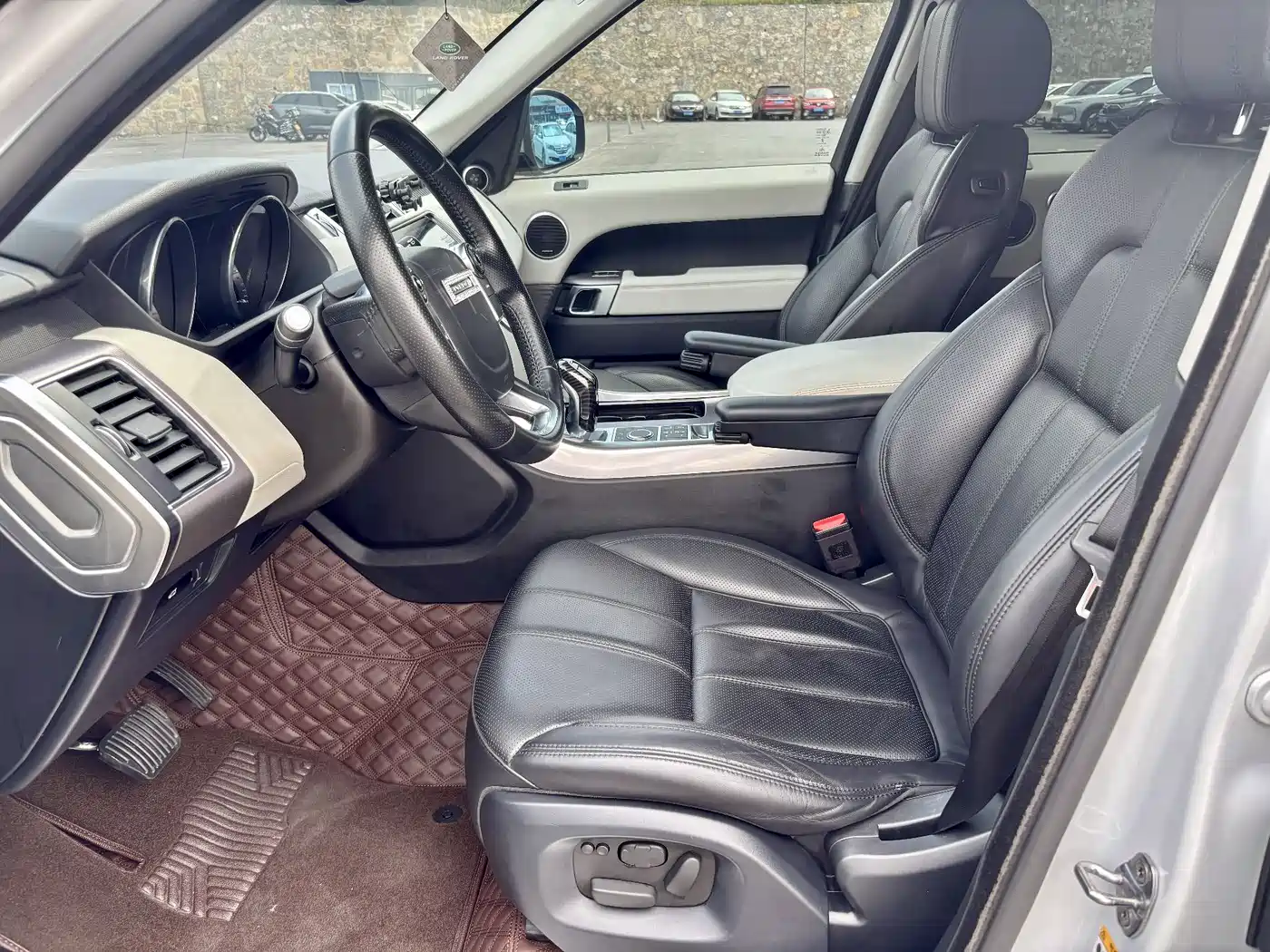 Land Rover Range Rover Sport 2015 3.0 SDV6 HSE фото 4