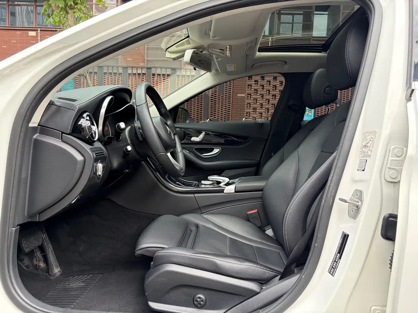 Mercedes-Benz C-Class 2017 Facelift C 180 L Dynamic Sport Edition фото 6