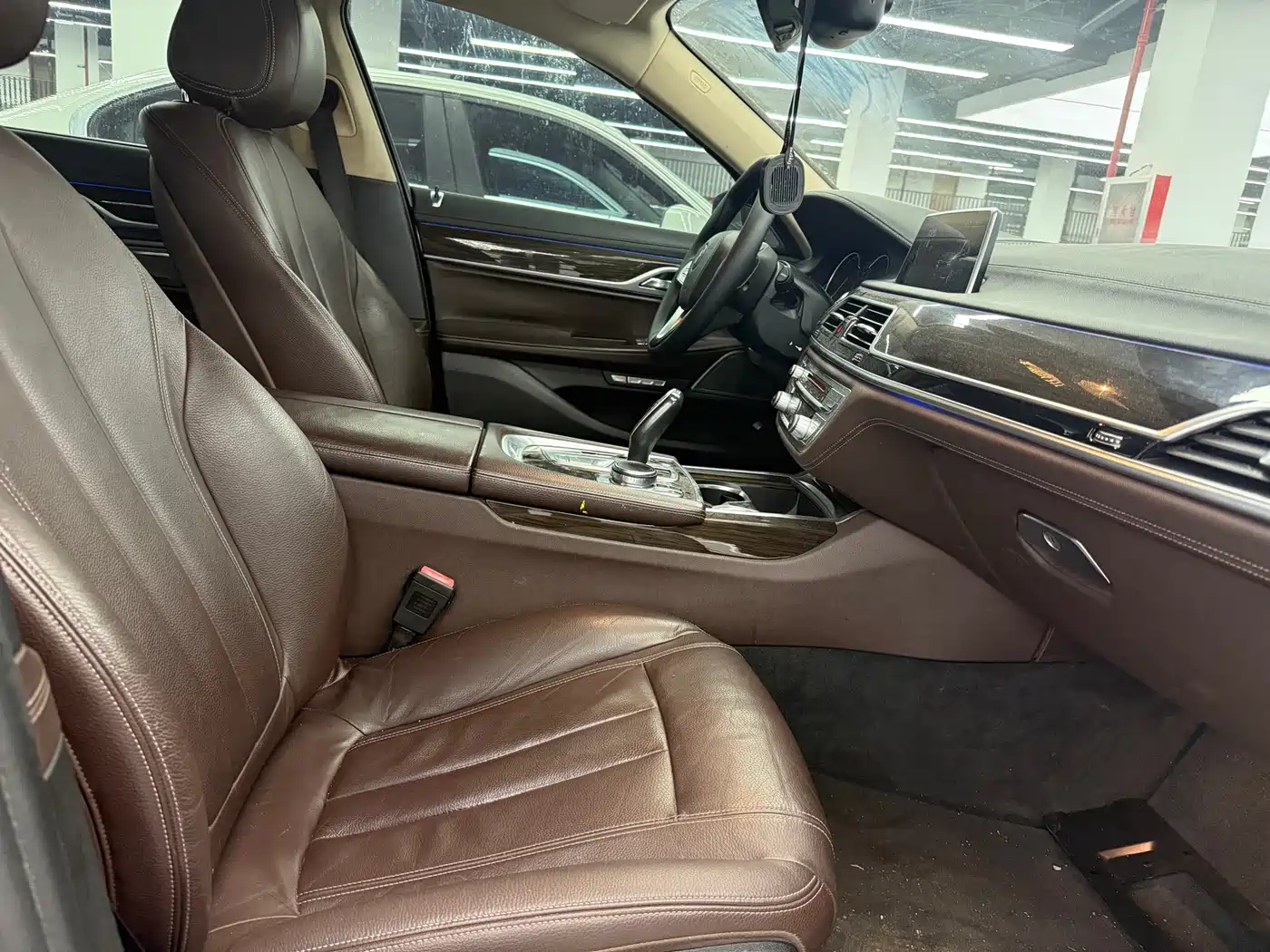 BMW 7 Series 2016 730Li Leading фото 7