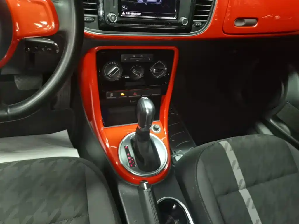 Volkswagen Beetle 2019 2018 180TSI Trend Joy Edition