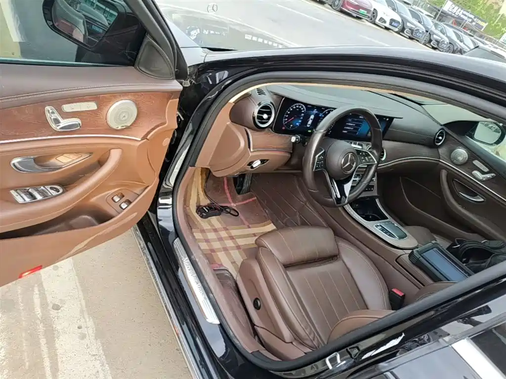 Mercedes-Benz E-Class New Energy 2022 Facelift E 350 e L Plug-in Hybrid Sedan фото 16