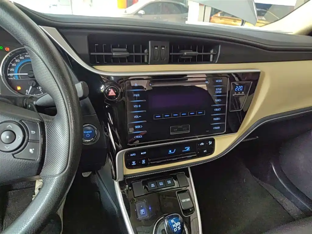 Toyota Levin 2017 Facelift Hybrid 1.8H GS E-CVT Elite Sunroof Edition China V фото 13