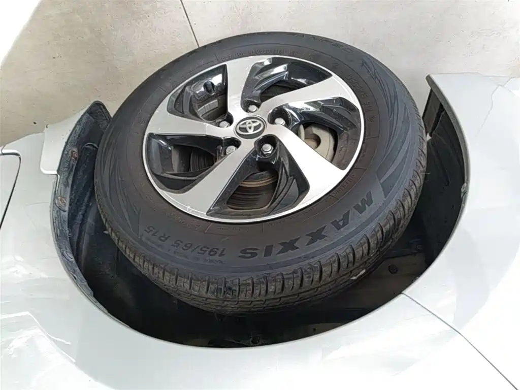 Toyota Levin 2017 Facelift Hybrid 1.8H GS E-CVT Elite Sunroof Edition China V фото 23