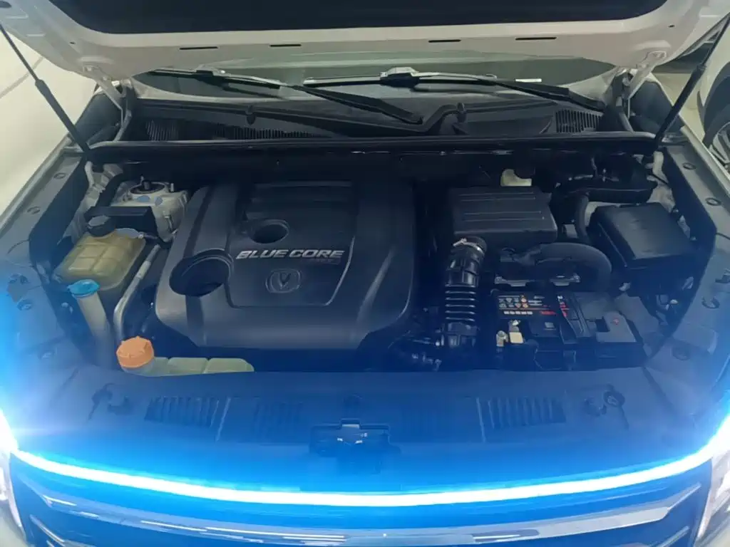 Фото 20 - Changan CS75
