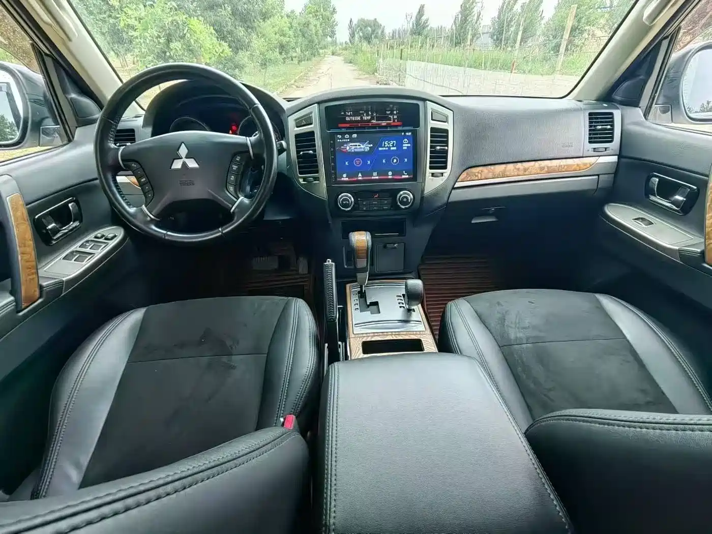 Mitsubishi Pajero (Import) 2019 3.0L Auto Standard Version фото 7
