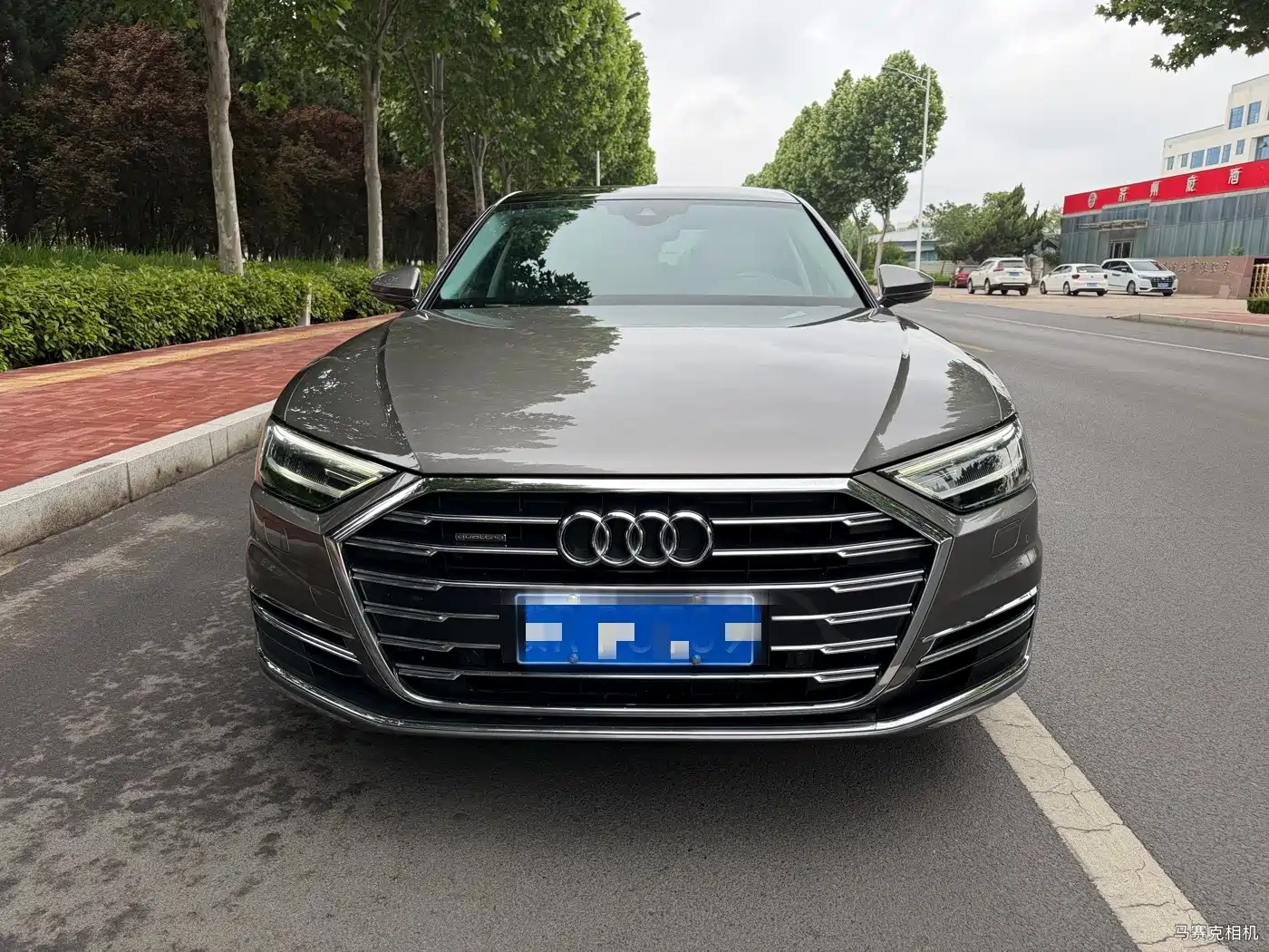 AUDI A8