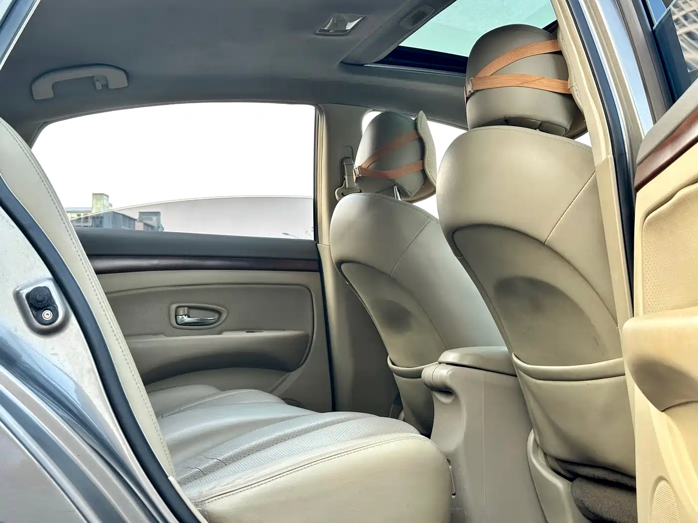 Nissan Sylphy 2010 2009 Model 1.6XL Automatic Luxury Sunroof Edition