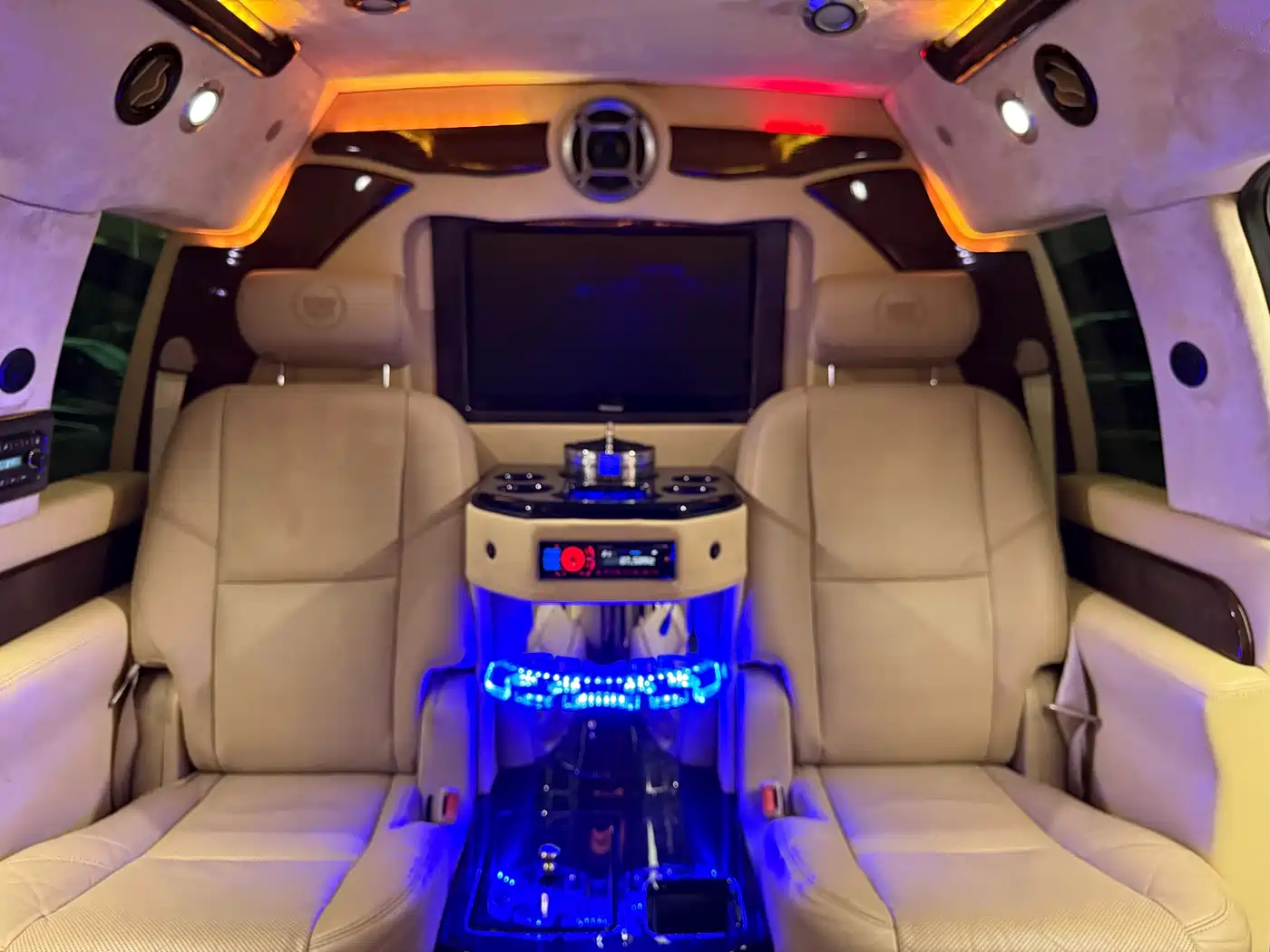 Cadillac Escalade 2010 2008 6.2 AWD