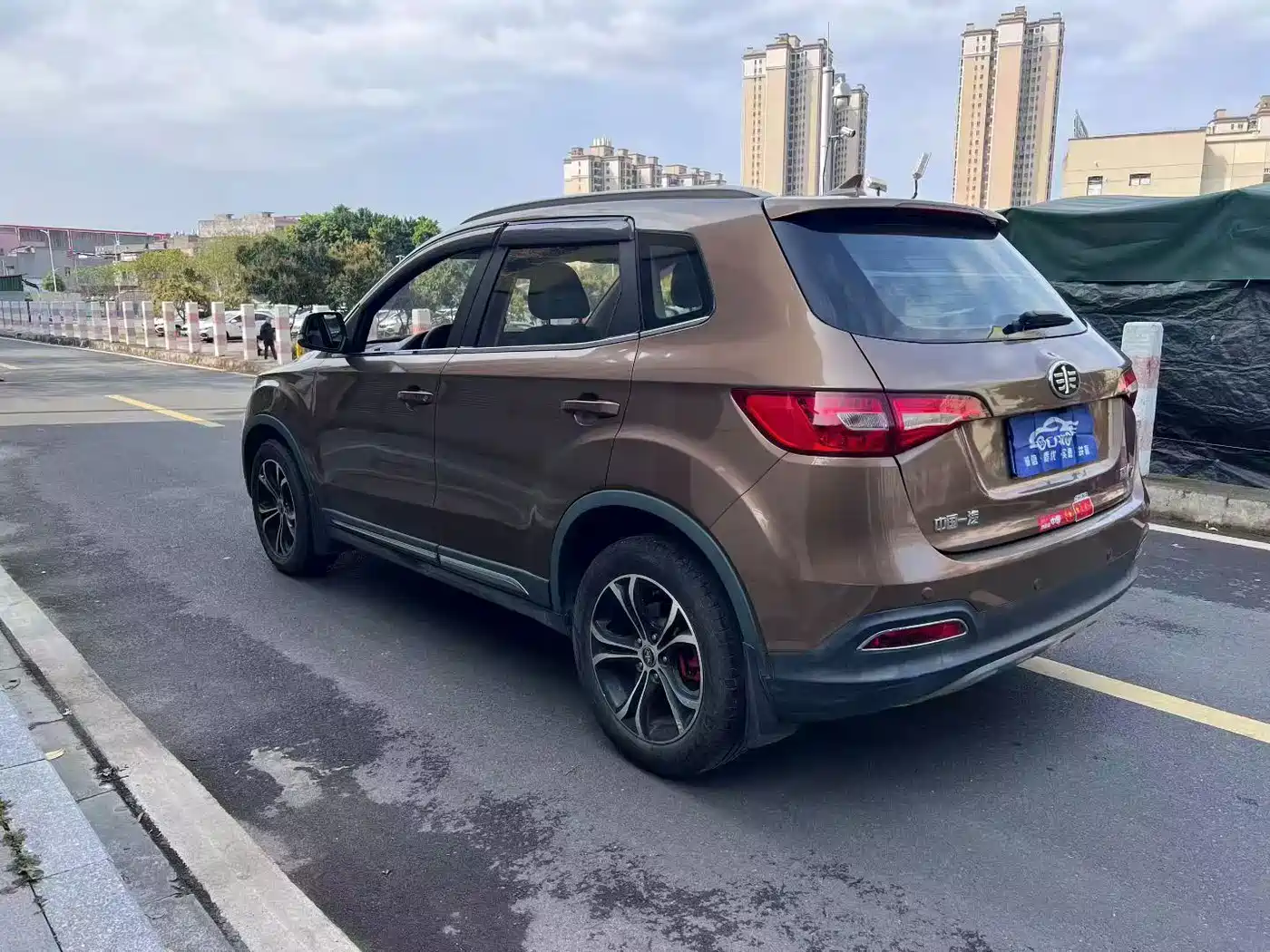 FAW Senya R7 2017 2016 1.6L Automatic Smart