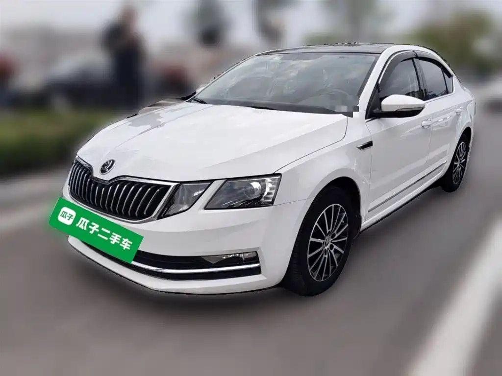Škoda Octavia 2018 TSI230 DSG Luxury Edition