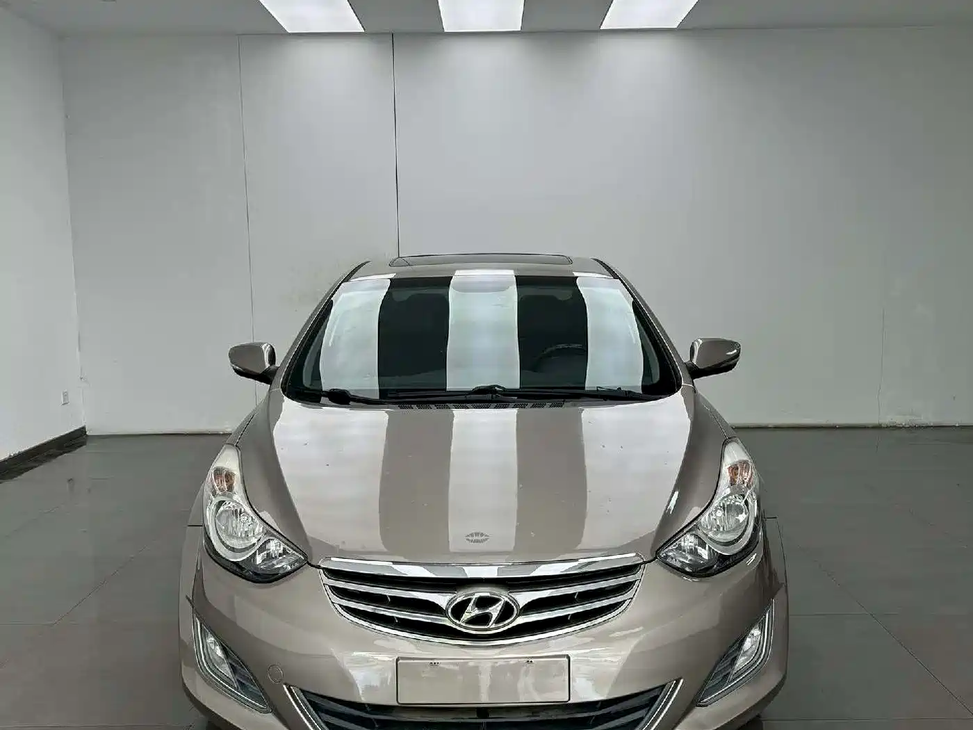Hyundai Langdong 2012 1.6L Automatic Leading фото 2