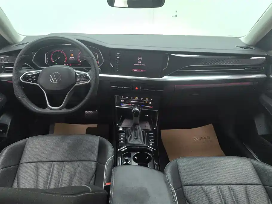 Volkswagen Passat 2024 380TSI Starlight Luxury Edition фото 12