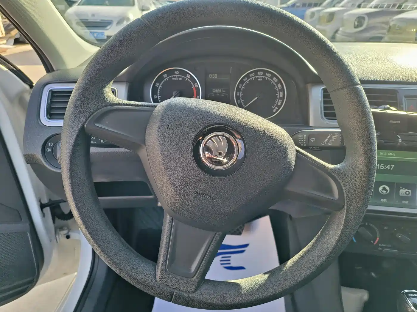 Škoda Skoda Rapid Spaceback 2016 Facelift 1.6L Automatic Innovation Edition фото 16
