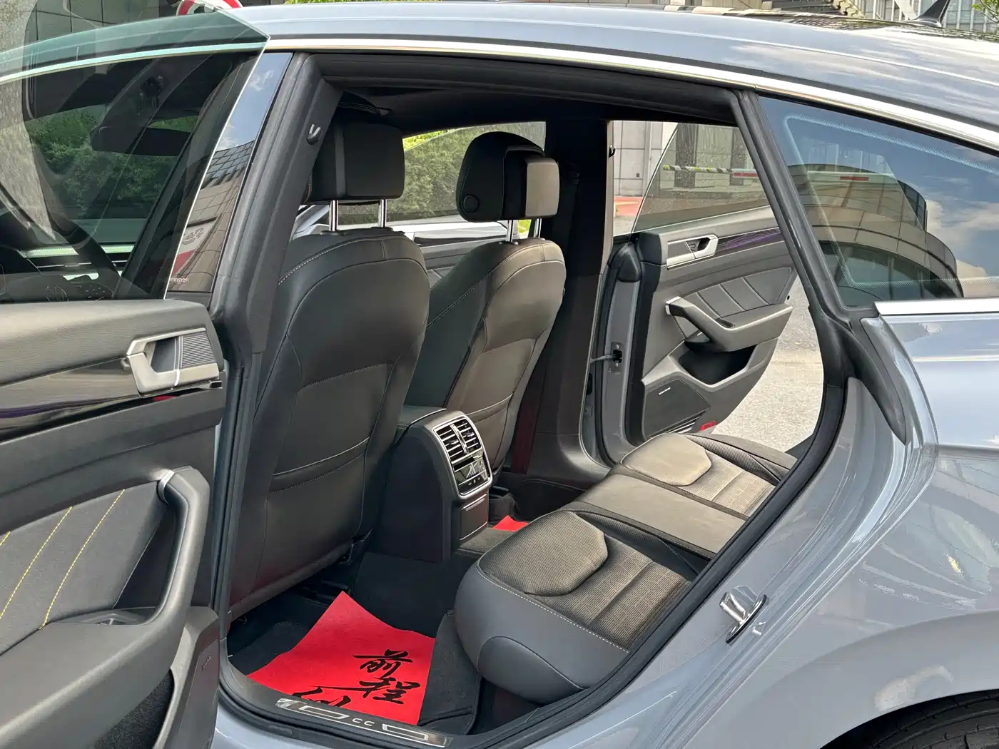 Volkswagen FAW-Volkswagen CC 2023 380TSI Eye-catching Edition фото 7