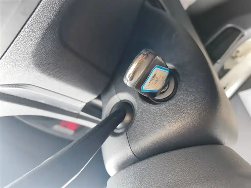 Volkswagen Jetta 2013 1.6L Automatic Fashion фото 9