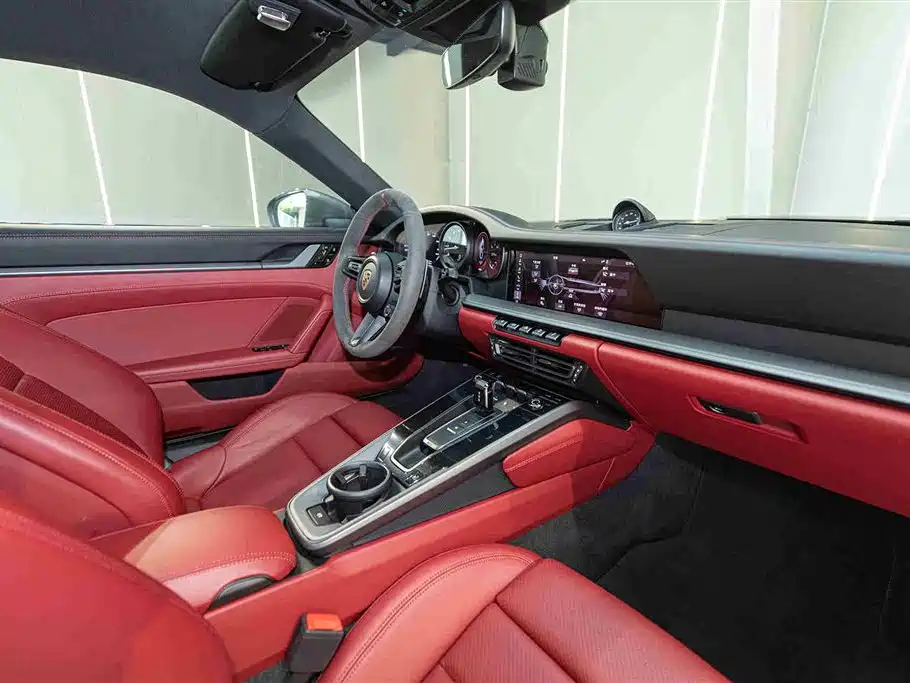 Porsche 911 2022 Carrera 4S 3.0T фото 17