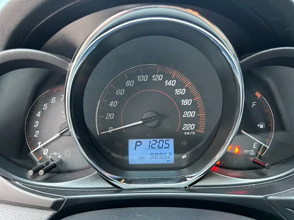 Toyota YARiS L Zhi Xuan 2021 1.5L CVT Leading Edition фото 6