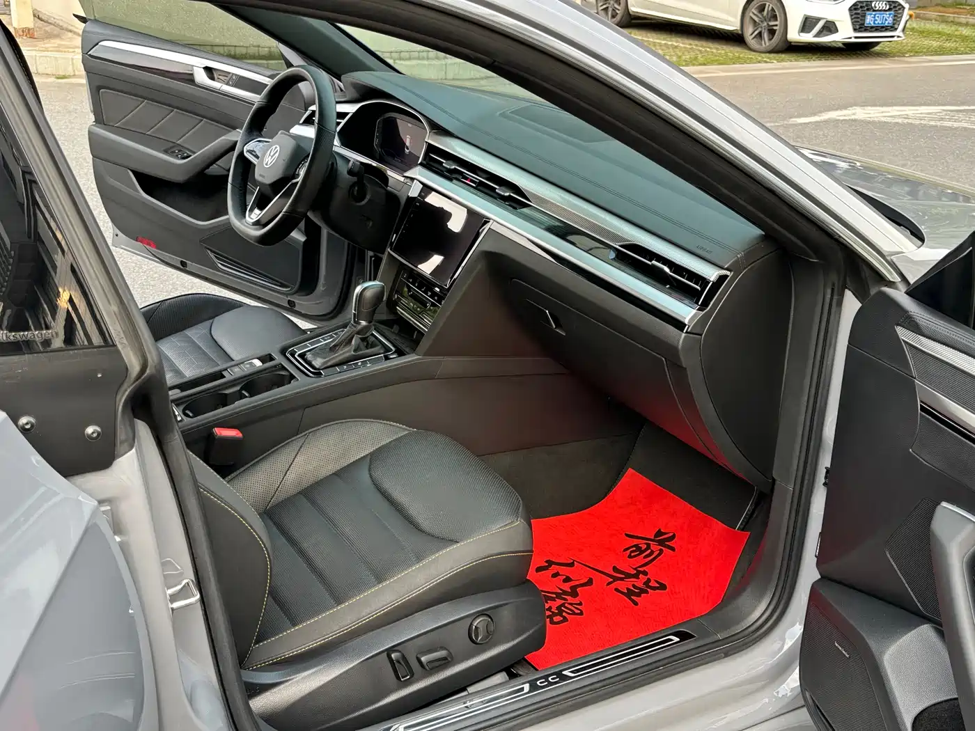 Volkswagen FAW-Volkswagen CC 2023 380TSI Eye-catching Edition фото 5