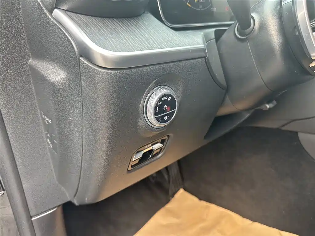 Mercedes-Benz C-Class 2022 C 200 L Sport Version фото 4