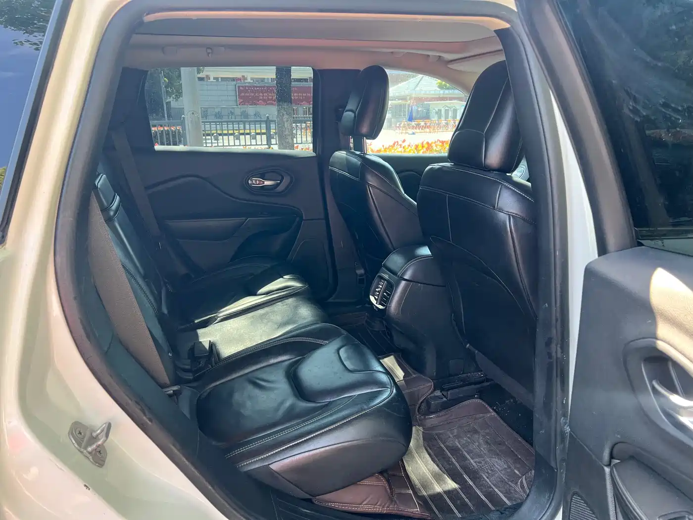 Jeep Cherokee (Import) 2015 2014 2.4L Luxury