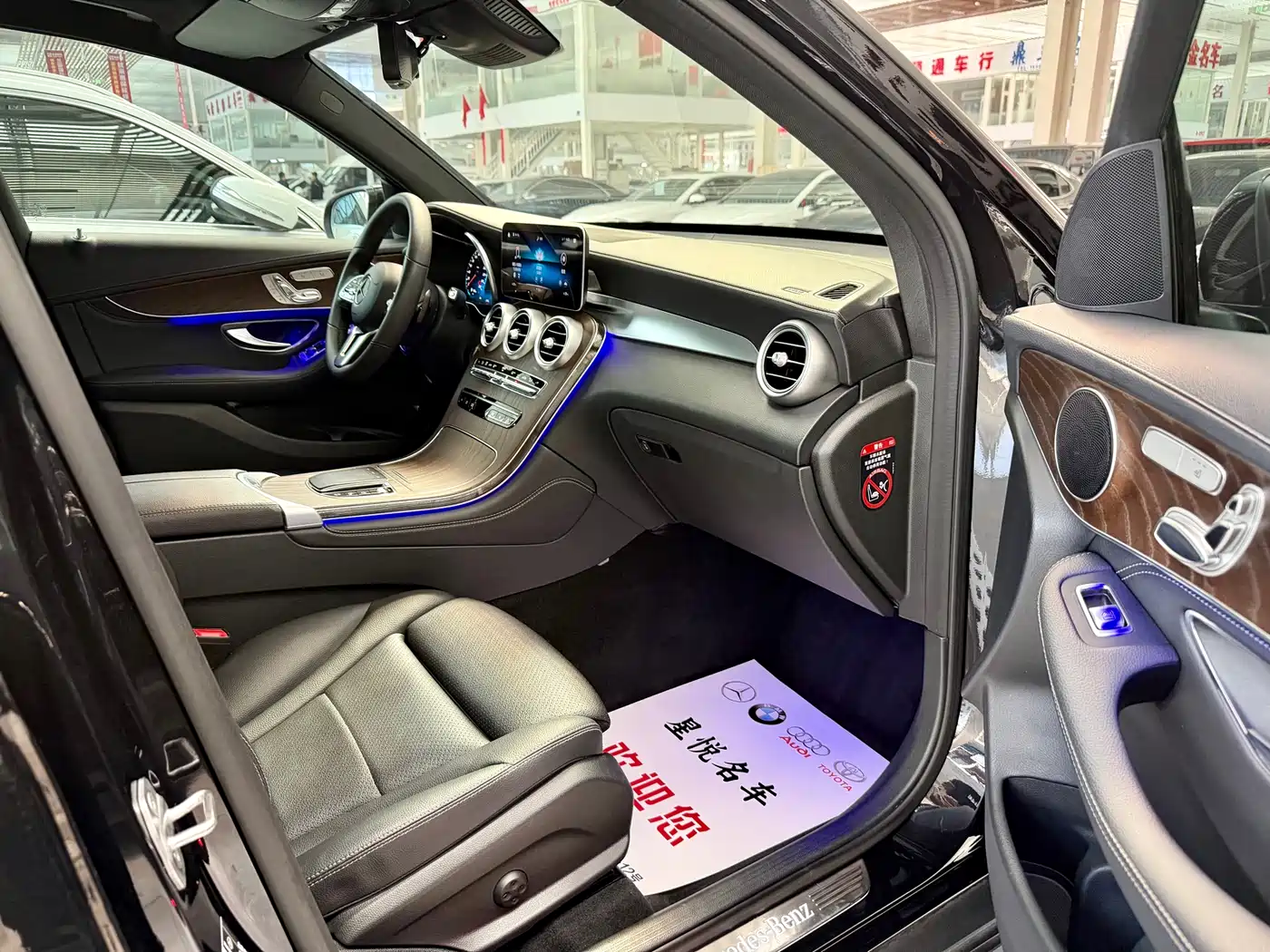 Mercedes-Benz GLC 2020 Facelift GLC 300 L 4MATIC Dynamic фото 7
