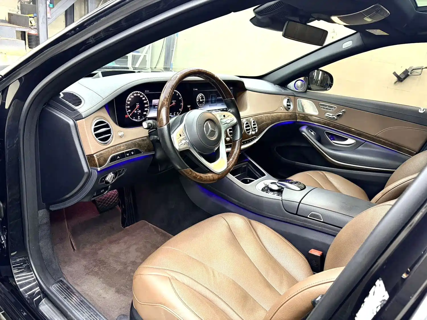Фото 6 - Mercedes-Benz S-Class